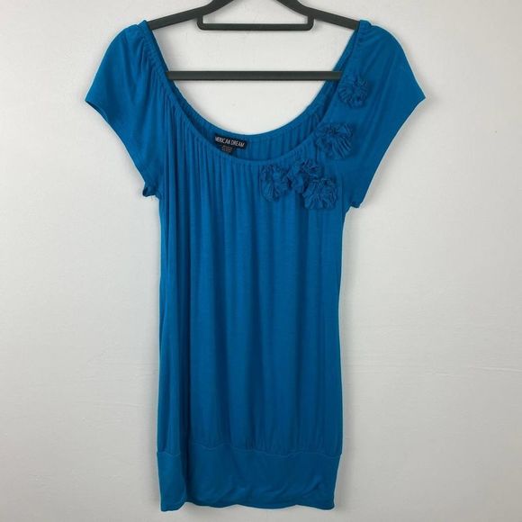 American Dream Tops - American Dream Size M. Turquoise blouse.